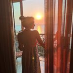 Dipannita Sharma Instagram - Some street walking , some sun loving ! photo dump #pattaya … @dilsheratwal #tanfan #thailandtravel #traveldiaries
