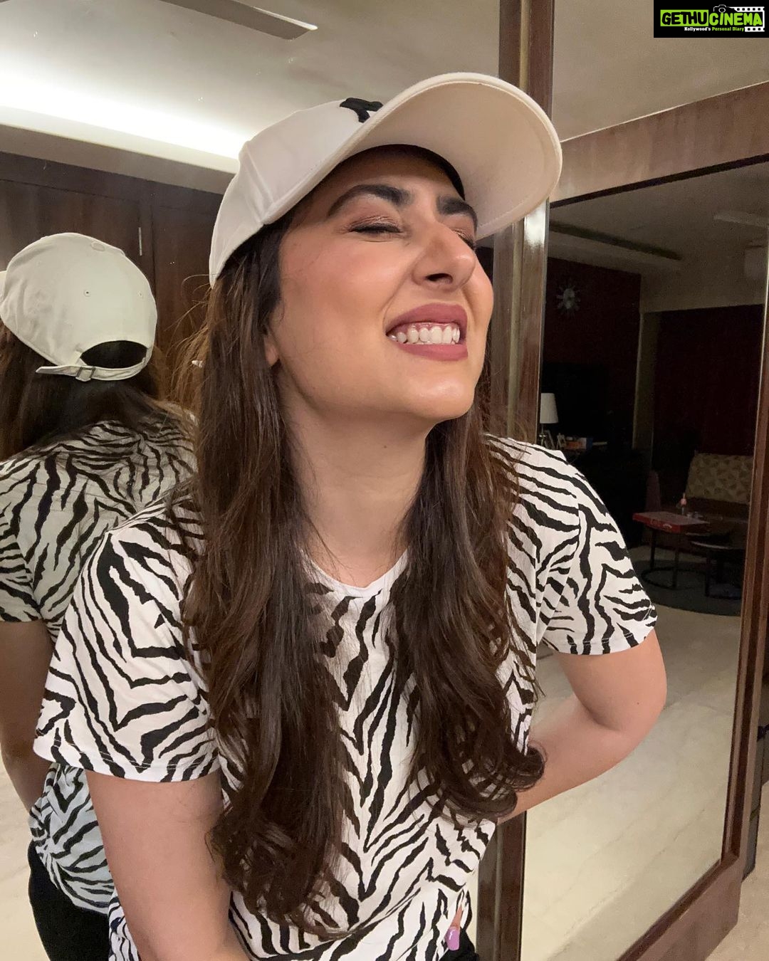 Disha Parmar Instagram - Felt cute and still feeling CUTE. Toodles.