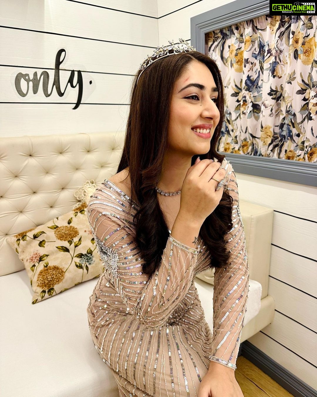 Disha Parmar Instagram - Princess Diaries 3 👸🏻 Featuring Your’s Truly! ♥️😻