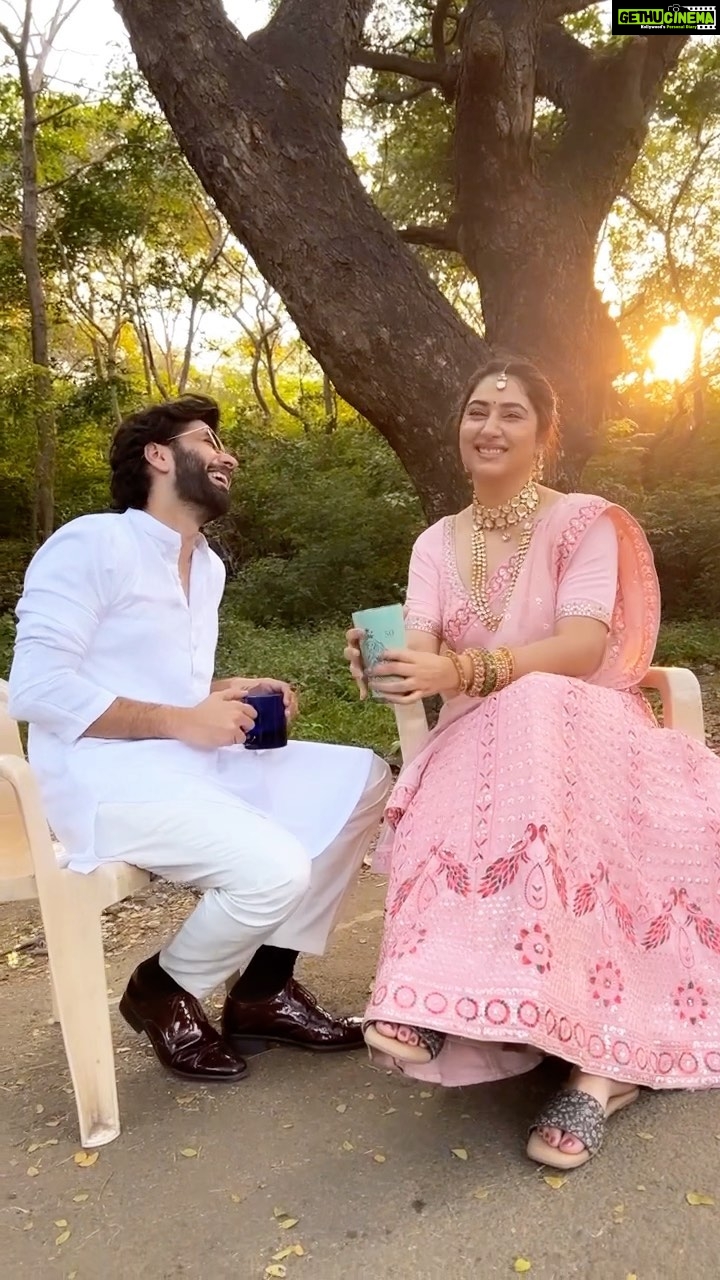 Disha Parmar Instagram - A masterclass NO ONE ever needed but he insisted.