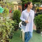 Disha Parmar Instagram - थोड़ा सा हसाके.. थोड़ा सा रुलाके.. पल यह भी जाने वाला है… 🤍