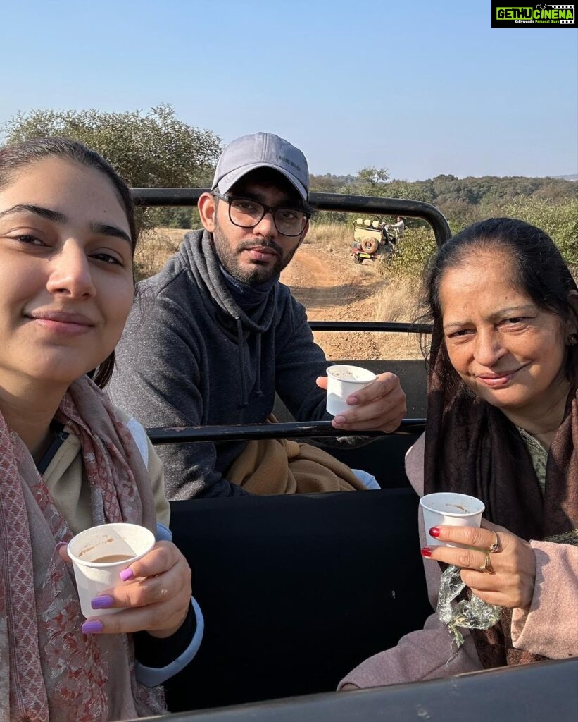Disha Parmar Instagram - Photo Dump from Day 1 💯♥️ #RanthamboreDiaries🐯 Thankyou @sawaivilasranthambhore for hosting us with all heart 💜 Co-ord Set : @chkokko x @styling.your.soul Ranthambore National Park