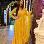 Disha Parmar Instagram - You had me at Yellow! ☀️
