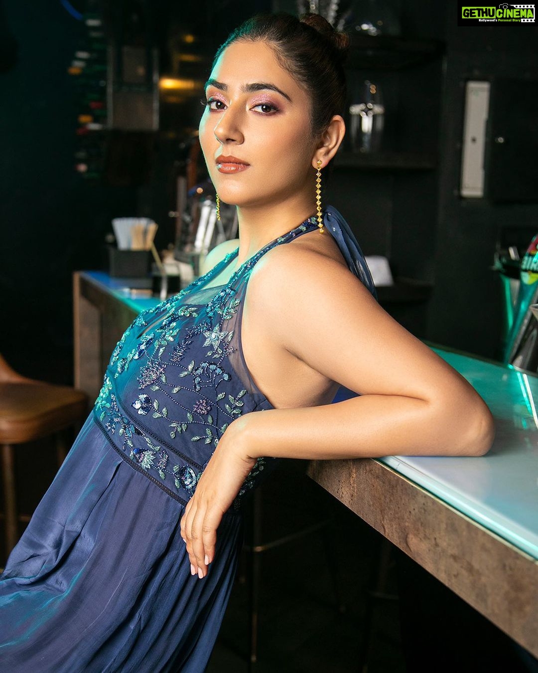 Disha Parmar Instagram - Where words are restrained, the eyes often talk a great deal! 💫 On the cover of @fablookmagazine Styled by @milliarora7777 @mitushigupta Wearing @evableboutique Jewels @sonisapphire Mua @dishisanghvii Hair @sunny_hairr Assisted by @kavitaparmar_makeup_hair Shot by @tanmaymainkarstudio Location @maximusstudiomumbai