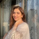 Disha Parmar Instagram - 🍯 Bae