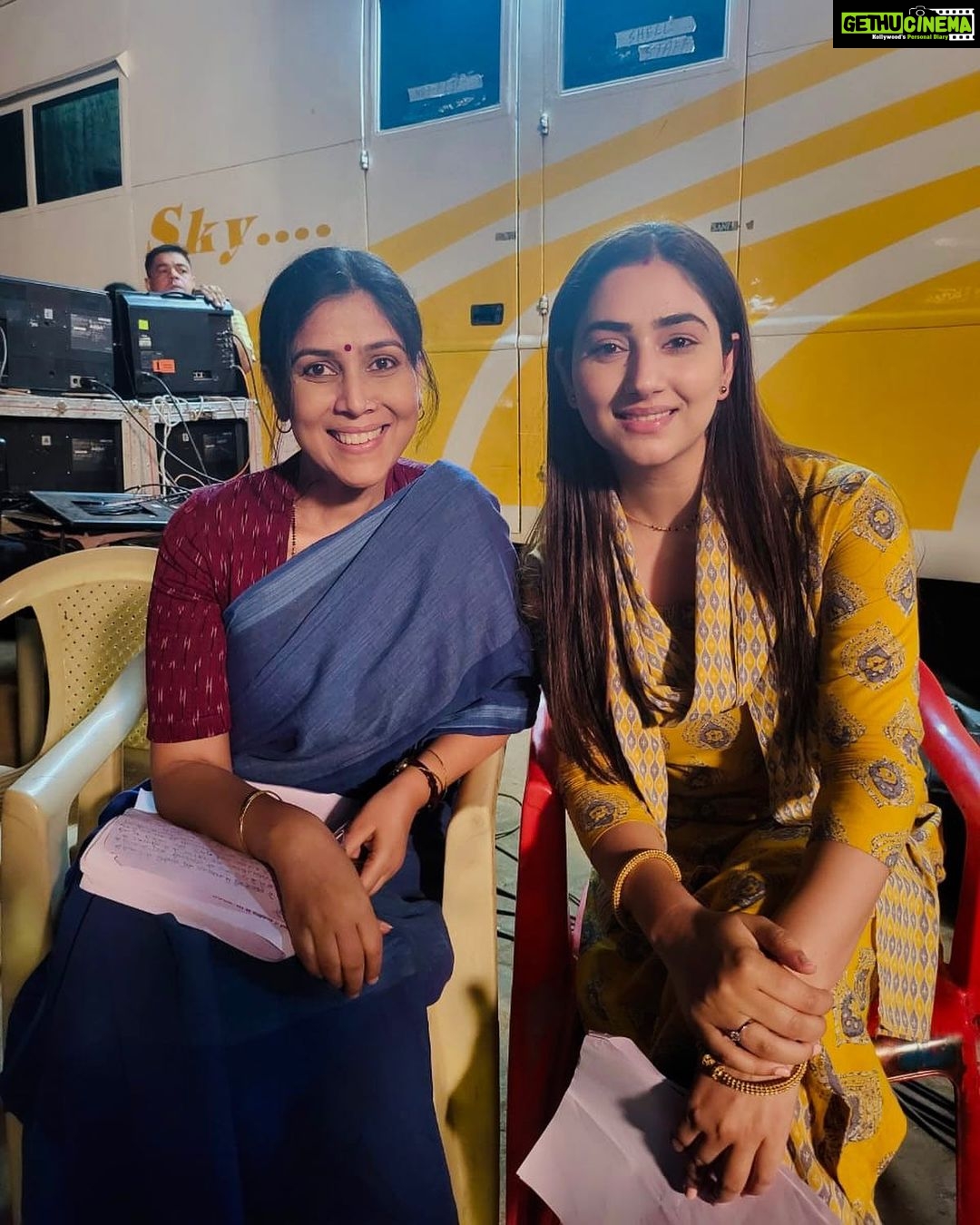 Disha Parmar Instagram - Your Voice makes me look beautiful! 💞🥰 @rahulvaidyarkv