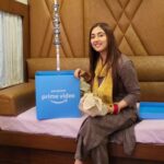 Disha Parmar Instagram – Thank you @primevideoin for the lovely gift and goodies.

I am impressed with the cool way to showcase your new offering of  #PrimeVideoChannels, where we can watch content across these OTT services at a single destination with easy add-on subscriptions😍

What are you guys watching?

#Collaboration