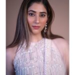 Disha Parmar Instagram - About Last night at #NMACC 😻 . . Outfit by @reynutaandon Earrings by @mortantra Kada by @golecha_jewels Bag by @eena.official Footwear by @stoffastyle Styled by @shrushti_216 Clicked by @iam_rajinamdar