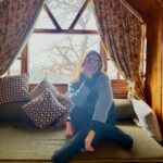 Disha Parmar Instagram - Pretty as it can get! 💙 . . @stayvista_official @nau.nabh.lodge Shimla - शिमला