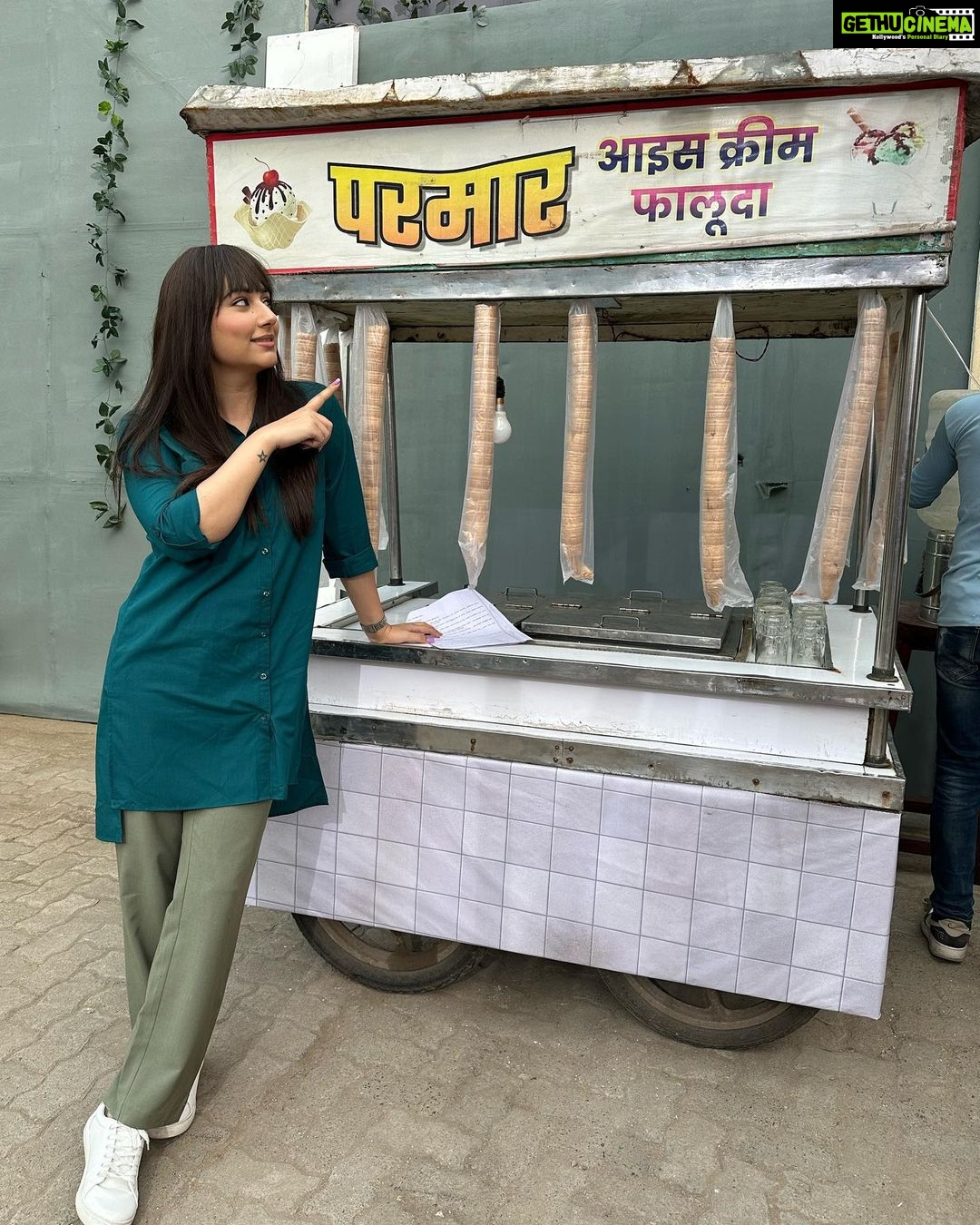 Disha Parmar Instagram - That Her from the Last Day! ♥️ Am not the one to write long captions.. but I think this one post deserves it all. Past one & a half year has been such a beautiful journey.. Being Priya is something i will always cherish & be thankful for.. and I believe that i have done pretty well & no can could have done it better than ME. Thank You @ektarkapoor for letting me be PRIYA who was so relatable… so flawed & so Raw. No one could have brought her to life but YOU. And your creative team .. Mukta nikita shreya. ♥️ Nakuul , Thankyou for hearing me whine & Crib on regular basis with some much humility. No one could have done Mr Kapoor better than you 🫶🏻 And off course the whole team .. The Cast & the Crew of BALH2. DC , Ganya Dada Shilpa & Sameer Thankyou for being the A Team! ‘ Bade Ache Lagte hai.. yeh Dharti .. yeh Nadiyaan.. yeh reynaa aur.. Aap SAB! ♥️ Thank you for all the Love you guys have been showering upon me. Forever Grateful 🙏🏻