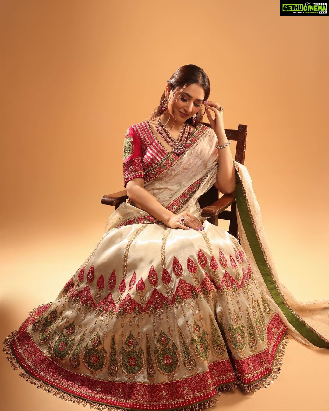 Disha Parmar Instagram - Desi Girl Forever! ☺️ Presenting @fablookmagazine calender shoot. Editor & Founder @milliarora7777 @ankkit.chadha2222 Styled by @milliarora7777 Outfit designer @jiviva_ Jewels @jewelartic Mua @makeupbytaneeshabansal Hair @amuthevar Shot by @shutterstrings