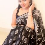 Divya Pillai Instagram - “A saree is just how an Indian woman should be – classy yet sexy, simple yet complex!” . . Saree : @thepanagia Blouse : @connections_design_house Earring : @pureallure.in Captured & styled by : @pjmartha . #saree #sareelove #blacksaree #blacklove #dressups #reels #reelsinstagram #trendingreels #reelitfeelit #instafashion #blacksareelove♥️ #divyapillai #reelkarofeelkaro #reelsindia #reelsinsta