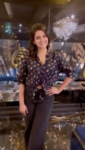 Divya Pillai Instagram - Wake up, flip hair and kick ass!❤️

#hairflip #hairstyles #haircolor #love #happy #hair #happy #me
