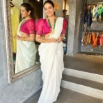 Divya Pillai Instagram – 🌼കേരളപ്പിറവി ആശംസകൾ🌼
.
The beautiful:@pillaidivya 🤍
.
#saree #sareedraping #sareefashions
#sareelove #whitesaree #goldenzari #blouse #pinkblouse #keralapiravi #elegance #ethnicwear #instagood #instagram #instalike #divyapillai #saltstudio #bestboutiqueinkochi #multidesignerstore