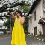 Divya Pillai Instagram - दिलबर . @pillaidivya💛 . . #coord #coordset #2piecesuits #tunic #trousers #divyapillai #neonyellow #casualstyle #dresstoimpress #yellow #semiformal #instagood #instadaily #explorepage #casualoutfit #beauty #love #instaexplore #saltstudio #bestboutiqueinkochi
