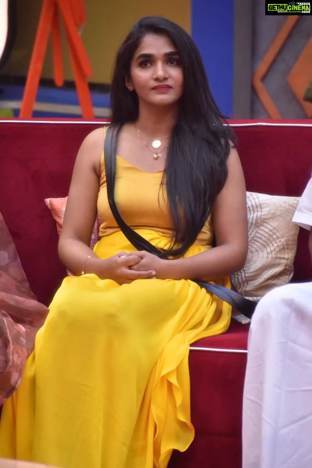 Divya Uruduga Instagram - To a step closer. Thank you everyone for your time and valuable votes.๐ซถ๐ Looking forward to your support with votes this week too ๐๐ป๐ฅฐ Outfit : @rishi_designs11 #TeamDivyaUruduga @colorskannadaofficial #divyauruduga #divyau #du #D #uruduga #DU #DUvians #thirthahalli #d #shivamoga #kpdu #arviya #arviyans #arya #preetiirali #live #love #laugh #peace #positivity #๐งฟ #bbk9 #bigbosskannada #biggbosskannadaseason9 #biggbosskannada #Voot #vootselect