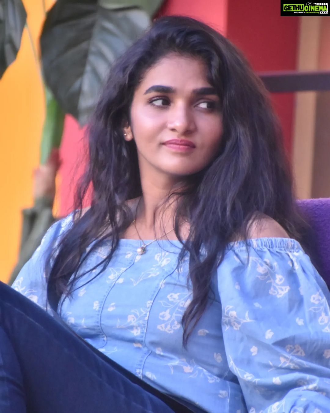 Divya Uruduga Instagram - Look who else supported Argentina in their FIFA World Cup finals from the BiggBoss house yesterday βοΈπ π¦π· #TeamDivyaUruduga @colorskannadaofficial #divyauruduga #divyau #du #D #uruduga #DU #DUvians #thirthahalli #d #shivamoga #kpdu #arviya #arviyans #arya #preetiirali #live #love #laugh #peace #positivity #π§Ώ #bbk9 #bigbosskannada #biggbosskannadaseason9 #biggbosskannada #Voot #vootselect #fifaworldcup2022