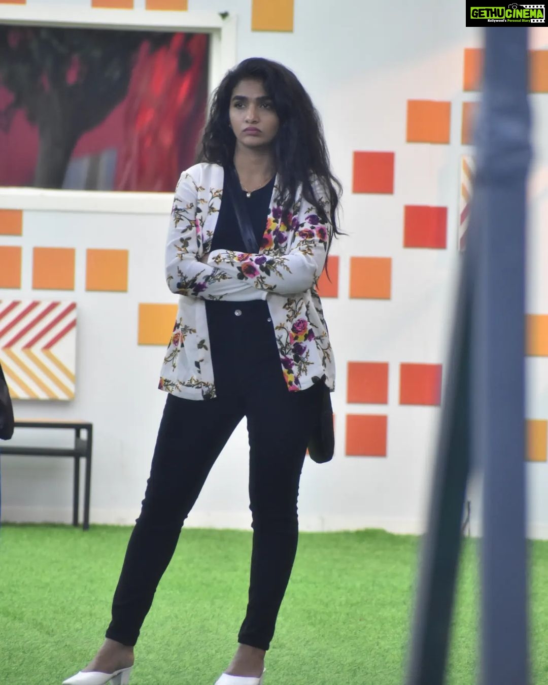 Divya Uruduga Instagram - Journey towards winning is never a destination, it's a way of life🫰☺️ #TeamDivyaUruduga @colorskannadaofficial #divyauruduga #divyau #du #D #uruduga #DU #DUvians #thirthahalli #d #shivamoga #kpdu #arviya #arviyans #arya #preetiirali #live #love #laugh #peace #positivity #🧿 #bbk9 #bigbosskannada #biggbosskannadaseason9 #biggbosskannada #Voot #vootselect