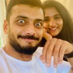 Divya Uruduga Instagram - ಹುಟ್ಟು ಹಬ್ಬದ ಹಾರ್ದಿಕ ಶುಭಾಶಯಗಳು @aravind_kp 🤗❤️ To one of the best humans. May you be blessed with goodness and positivity in abundance.💛🖤 #TeamDivyaUruduga #divyauruduga #divyau #du #D #uruduga #DU #DUvians #thirthahalli #d #shivamoga #arviya #arviyans #arya #preetiirali #live #love #laugh #peace #positivity #🧿