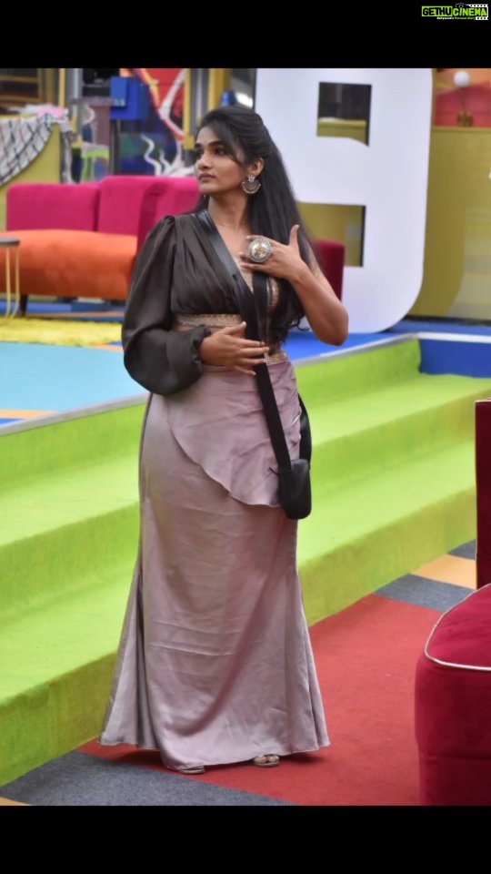 Divya Uruduga Instagram - ಬೆಳಕಿನ ಕವಿತೆ 🖤 Outfit : @rishi_designs11 #TeamDivyaUruduga @colorskannadaofficial #divyauruduga #divyau #du #D #uruduga #DU #DUvians #thirthahalli #d #shivamoga #kpdu #arviya #arviyans #arya #preetiirali #live #love #laugh #peace #positivity #🧿 #bbk9 #bigbosskannada #biggbosskannadaseason9 #biggbosskannada #Voot #vootselect