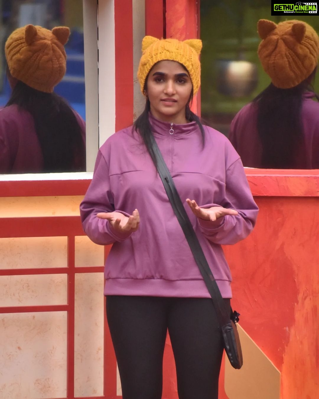 Divya Uruduga Instagram - Some become the Winner of the match while, some the winner of the series 🏁 #TeamDivyaUruduga @colorskannadaofficial #divyauruduga #divyau #du #D #uruduga #DU #DUvians #thirthahalli #d #shivamoga #kpdu #arviya #arviyans #arya #preetiirali #live #love #laugh #peace #positivity #🧿 #bbk9 #bigbosskannada #biggbosskannadaseason9 #biggbosskannada #Voot #vootselect