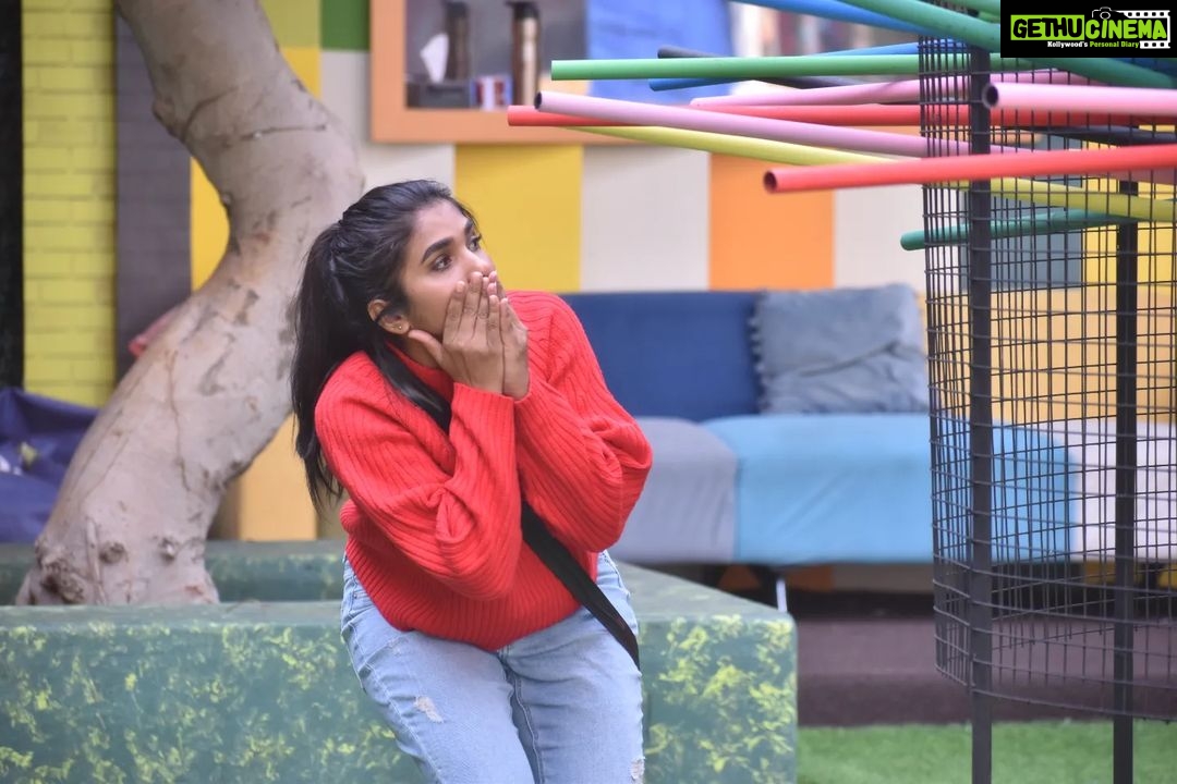 Divya Uruduga Instagram - Be stronger than your excuses š #TeamDivyaUruduga @colorskannadaofficial #divyauruduga #divyau #du #D #uruduga #DU #DUvians #thirthahalli #d #shivamoga #kpdu #arviya #arviyans #arya #preetiirali #live #love #laugh #peace #positivity #š§æ #bbk9 #bigbosskannada #biggbosskannadaseason9 #biggbosskannada #Voot #vootselect