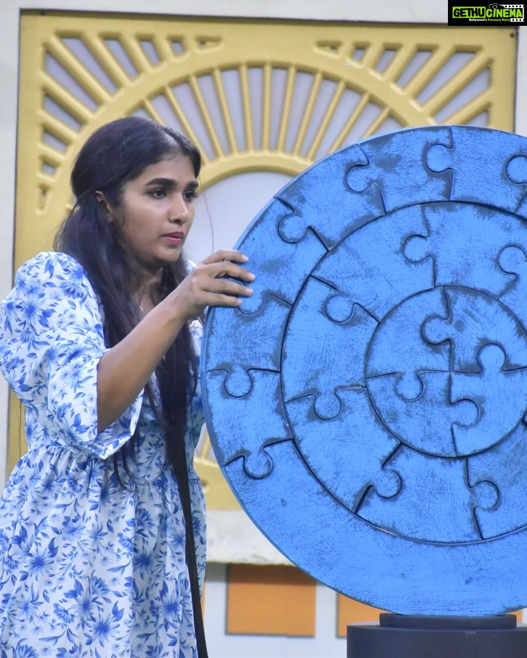 Divya Uruduga Instagram - The most alluring thing a girl can have is her confidence on her potential 🫰🥰 #TeamDivyaUruduga @colorskannadaofficial #divyauruduga #divyau #du #D #uruduga #DU #DUvians #thirthahalli #d #shivamoga #kpdu #arviya #arviyans #arya #preetiirali #live #love #laugh #peace #positivity #🧿 #bbk9 #bigbosskannada #biggbosskannadaseason9 #biggbosskannada #Voot #vootselect