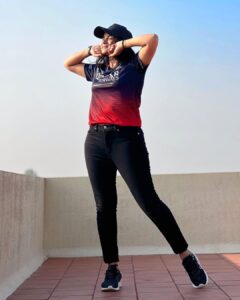 Divya Uruduga Instagram - Yeyyyy💃 That’s a win ♥️✨ #rcb 

💛🖤

#divyauruduga #divyau #du #D #uruduga #DU  #DUvians  #thirthahalli #d #shivamoga #kpdu  #arviya #arviyans #arya #preetiirali #live #love #laugh  #peace #positivity #🧿 #rcb #rcbforever #rcbforwin #rcbians