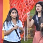 Divya Uruduga Instagram - POV : When you know the song but, you are not able to sing 🫣 Have you ever been in that situation?😹 #TeamDivyaUruduga @colorskannadaofficial #divyauruduga #divyau #du #D #uruduga #DU #DUvians #thirthahalli #d #shivamoga #kpdu #arviya #arviyans #arya #preetiirali #live #love #laugh #peace #positivity #🧿 #bbk9 #bigbosskannada #biggbosskannadaseason9 #biggbosskannada #Voot #vootselect
