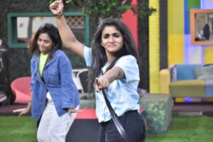 Divya Uruduga Instagram - POV : When you know the song but, you are not able to sing 🫣 Have you ever been in that situation?😹 #TeamDivyaUruduga @colorskannadaofficial #divyauruduga #divyau #du #D #uruduga #DU #DUvians #thirthahalli #d #shivamoga #kpdu #arviya #arviyans #arya #preetiirali #live #love #laugh #peace #positivity #🧿 #bbk9 #bigbosskannada #biggbosskannadaseason9 #biggbosskannada #Voot #vootselect