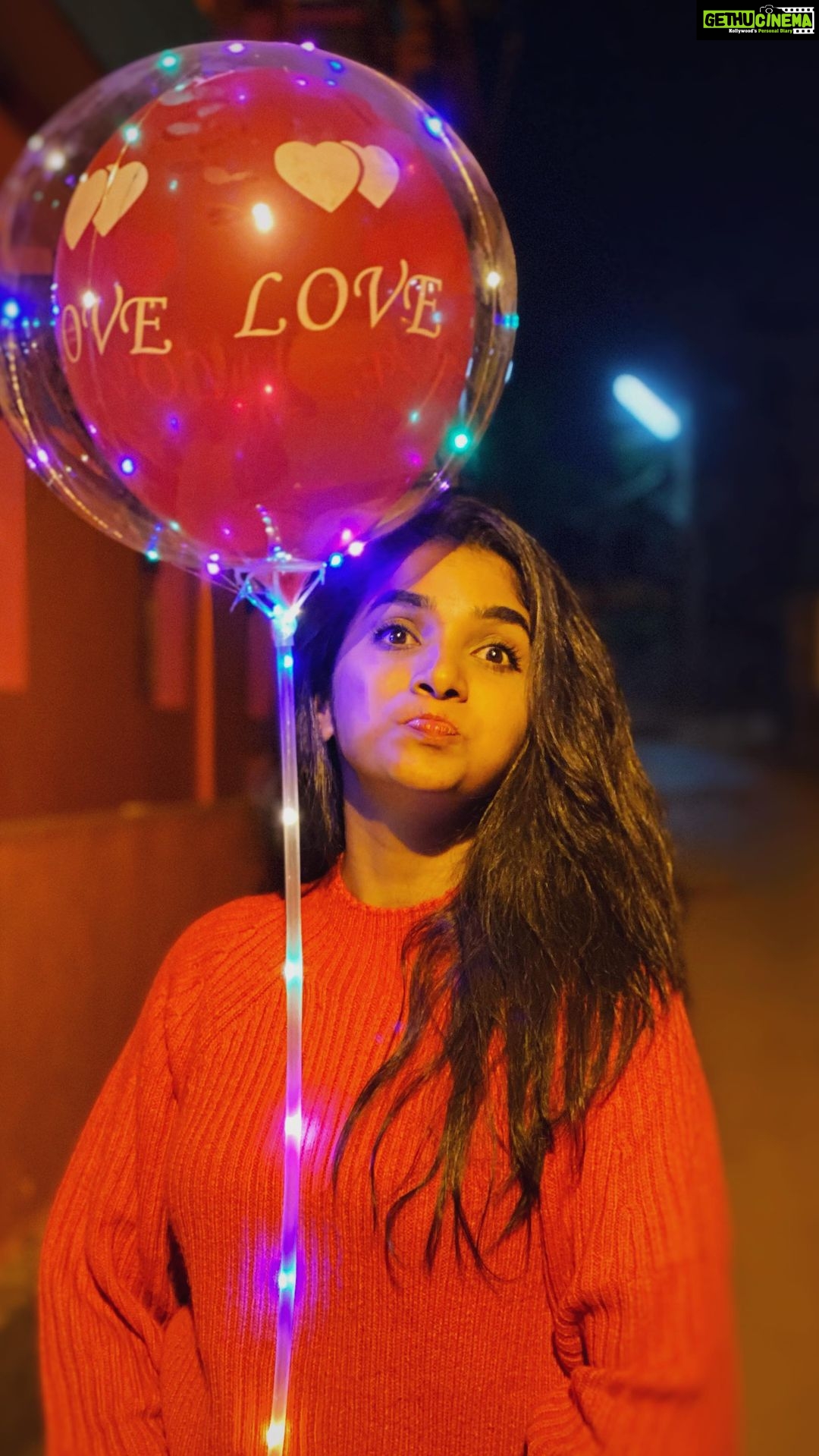 Divya Uruduga - 231.5K Likes - Sagra you are so much fun!♥️🫰🏻
💛🖤
#divyauruduga #divyau #du #D #uruduga #DU #DUvians #thirthahalli #d #shivamoga #kpdu #arviya #arviyans #arya #preetiirali #live #love #laugh #peace #positivity #🧿
