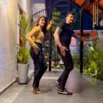 Divya Uruduga Instagram - Let’s all hook together for the hook step!! Show your moves through reels and tag @ardhambardhapremakathe and don’t forget to mention #jingalakaapk the best ones will be featured on our respective pages! 💛🖤 @aravind_kp 🥰 #divyauruduga #divyau #du #D #uruduga #DU #DUvians #thirthahalli #d #shivamoga #kpdu #arviya #arviyans #arya #preetiirali #live #love #laugh #peace #positivity #🧿