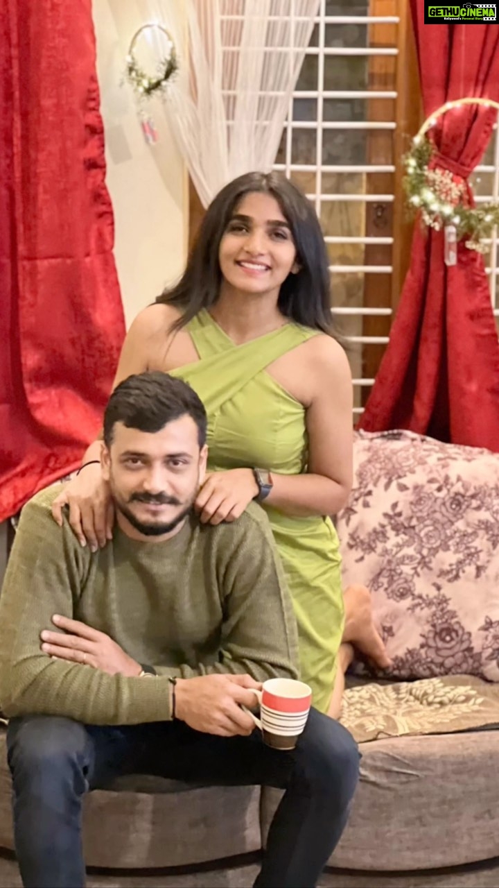 Divya Uruduga - 306.7K Likes - 2 years of ‘olavina udugore’💍♥️
Tip: listen to your Heart♥️
@aravind_kp 💛🖤
#divyauruduga #divyau #du #D #uruduga #DU #DUvians #thirthahalli #d #shivamoga #kpdu #arviya #arviyans #arya #preetiirali #live #love #laugh #peace #positivity #🧿