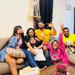 Divya Uruduga Instagram - Happy picture🥰 Mention your bunch!! 🥳 💛🖤 #divyauruduga #divyau #du #D #uruduga #DU #DUvians #thirthahalli #d #shivamoga #kpdu #arviya #arviyans #arya #preetiirali #live #love #laugh #peace #positivity #🧿