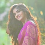 Divya Uruduga Instagram - Oye Namaskara🙋‍♀️🍀 📸: @__a_p_creation__ @__madhusagar__ 🫶🏻😎 💛🖤 #divyauruduga #divyau #du #D #uruduga #DU #DUvians #thirthahalli #d #shivamoga #kpdu #arviya #arviyans #arya #preetiirali #live #love #laugh #peace #positivity #🧿