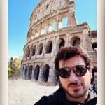 Divyenndu Instagram - ALL ROADS LEAD TO ROMA!!!! . . . . . . Ends with Caravaggio!🤌🏻 To experience this in flesh and blood is an honour. All thanx to my travel partner for life Akanksha @astoryofonesown_ 👫🏼 #epic #art #roma #colosseo