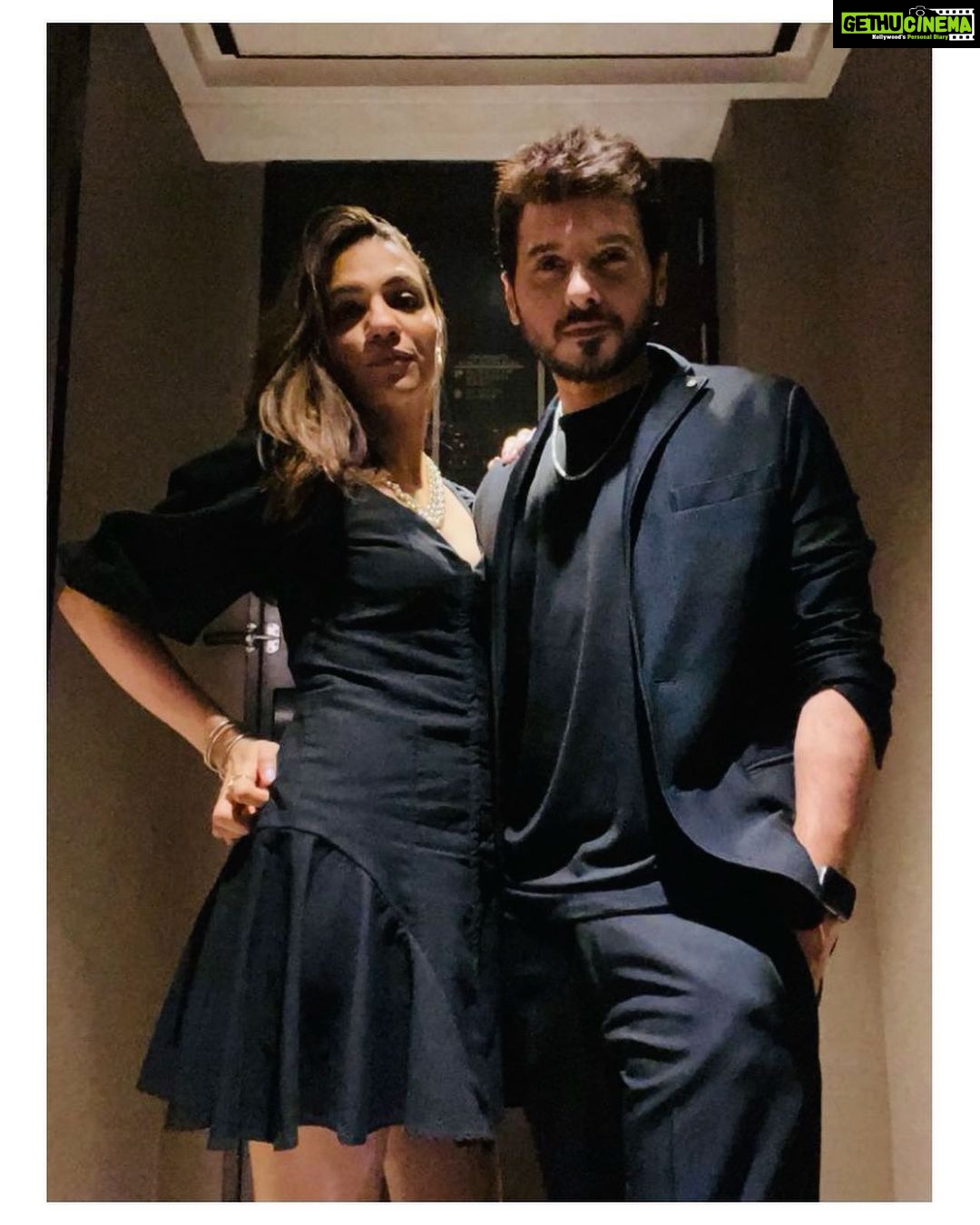Divyenndu Instagram - Love you my Eva, your Wall-E forever!!! Happy Anniversary to us ❤️❤️ @astoryofonesown_