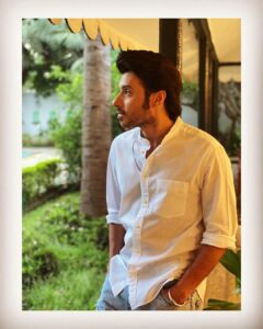 Divyenndu Instagram - Happy Dhanteras everyone!! Festivities begin 😇  Love n Happiness 🧡💛

Sikka le liya??!!