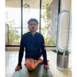 Divyenndu Instagram - I just love doing yoga in fresh air. Loving this Dyson Air Purifier The only Air Purifier that purifies the whole room properly You know the best part is Indian Filter Study(yes you read that right!)found that It helps in Filtering out harmful, extra fine pollutants. Now do yoga and use Dyson Air Purifier and purify your body internally and externally #DysonIndia #ProperPurification @dyson_india #NoFilter coz My Dyson has it already 😎