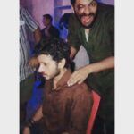 Divyenndu Instagram - Peechey se vaar ya Peechey se pyaar Jee haan.. aaj hai Shaniwaar Yahi hai kahani of MIRZAPUR Kabhie Pyaar toh Kabhie Waar!!!!! Toh iss Kavita ko aage badhaieye Aur dikha dijiye aap hain kitne samajhdaar!!! Pic courtesy by Golu @battatawada Mera saathi @alifazal9 @primevideoin @excelmovies @yehhaimirzapur