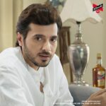 Divyenndu Instagram - Iss baar ghar nahi ja sakte toh bada chauda bann raha hai @itsvijayvarma . Jaldi comment kijiye rang kaise lagaye nahi toh agli baari aapki. @battatawada tumne kuch socha kya? Follow @mcdowellsno1 to know more. #Spon #YaariKeRang #McDowellsNo1 #WorldsBestNo1 #DrinkResponsibly @hungamamusic @artistaloud Styled by : @astoryofonesown_ Makeup: @jatin_veerkar Hair : @hairplaywitshabby Ma boy : @jitendras16
