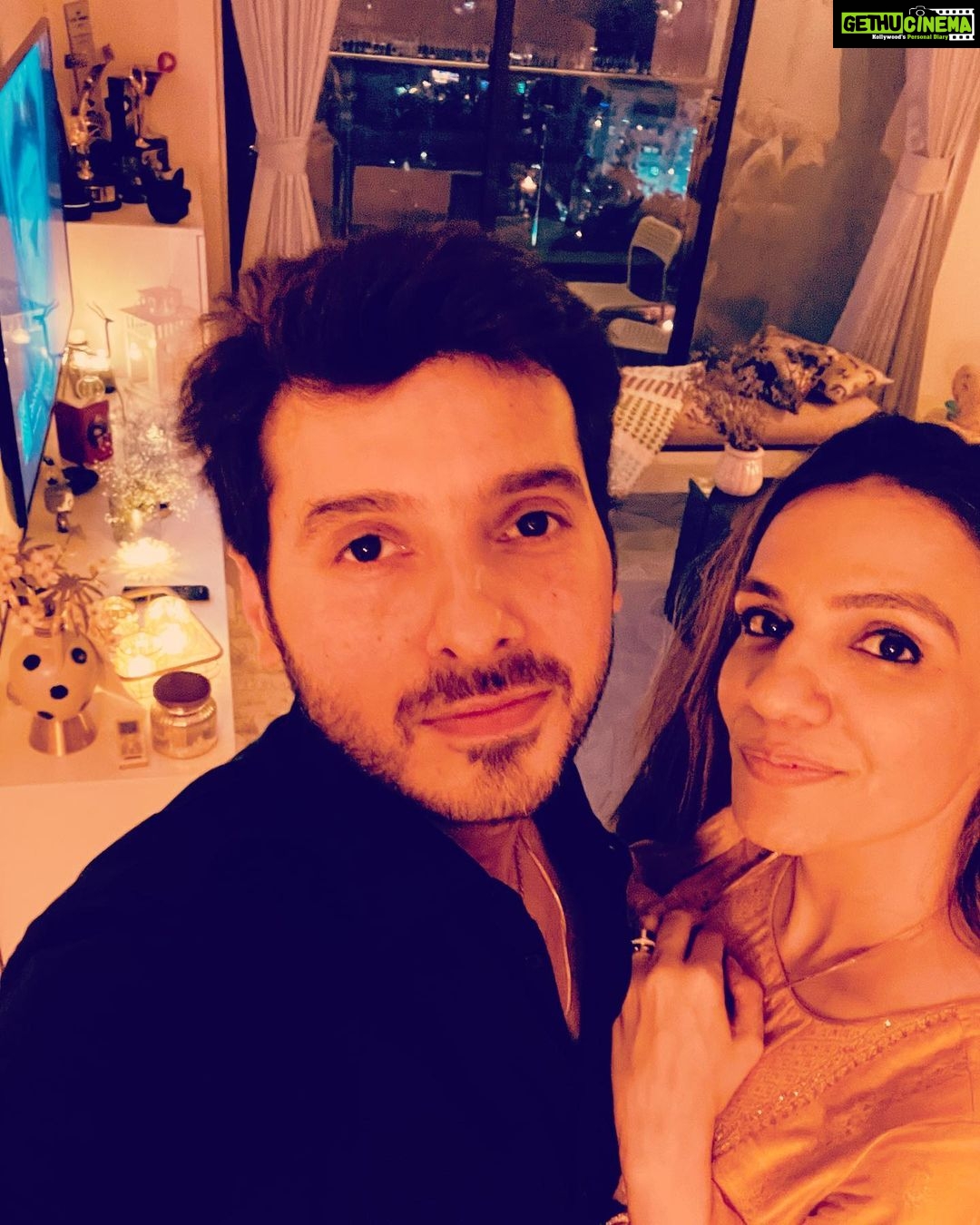 Divyenndu Instagram - Sabko mubarak Diwali ki tim-tim HAPPY DIWALI to all 🎊🎉🎊🎉🎊🎉🎊🎉🎊🎉🎊🎉