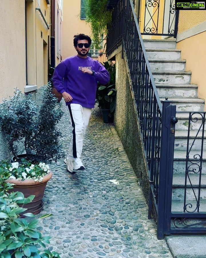 Divyenndu Instagram - Lake Como 💜💜 Lake Bellagio 🍷🎷🛳️🍝💑 . . . . . . @astoryofonesown_ . . . . . #happy #happiness #travel #italy Lake Como, Italy