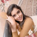 Eisha Singh Instagram - There is a saying, “Stop and smell the roses.” It doesn’t mean to simply smell flowers, it means to live in the moment with a great appreciation for the present and the things around you. So let me ask you… DO YOU EVER STOP TO SMELL THE ROSES? It’s very easy to get completely caught up in planning for the future, that we often forget to take the time to appreciate the wonderful things happening in our daily lives. :) . . . #b612 #b612India