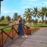 Eisha Singh Instagram - There is something magical about waves crashing in the sand, the sun shining bright with teases of wind blowing between palm trees on summer days. 💕🏝 . . . Wearing this gorgeous halter dress by @kairabynikita 💙