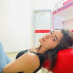 Eisha Singh Instagram - Most days you have only yourself to fall back on...... Other days a comfy couch works wonders 😁💁🏽‍♀️