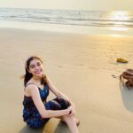 Eisha Singh Instagram – Why do we love the sea? Is it because it has some potent power to drift our thoughts to a place we want to think about?? 🙃🌊 
#takemeback