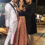 Eisha Singh Instagram - When your squad gets tricked,but cuteness still retains ❤️😂 @vikramnaaz @adnan_a_khan . 'Next pose' - @shipsy__rana 👻