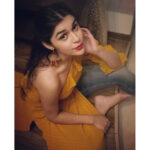 Eisha Singh Instagram - Bring me rainbows, unicorns and pizza 🌈🦄🍕Kurti- @karribykaverimahajan 😘
