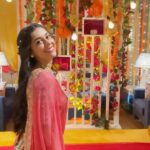 Eisha Singh Instagram - Bezar khayaalon me…🕊
